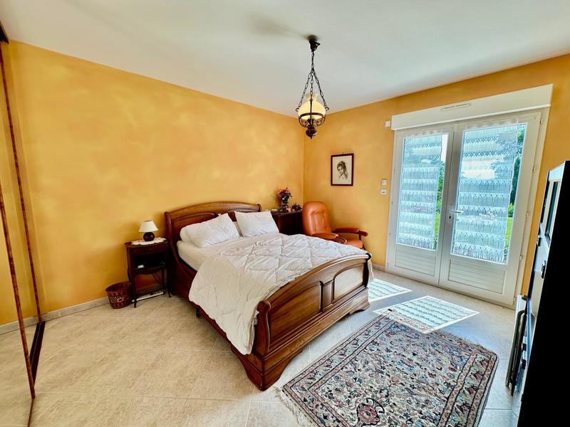 Villa - 335 m² - 11 pièces