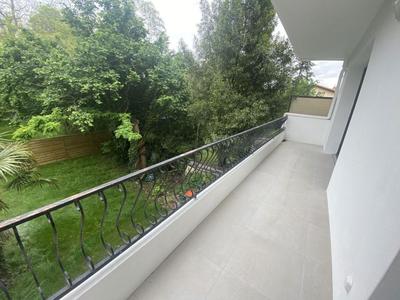 Appartement - 99 m² - 4 pièces