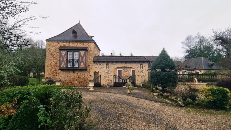 Maison - 176 m² - 7 pièces