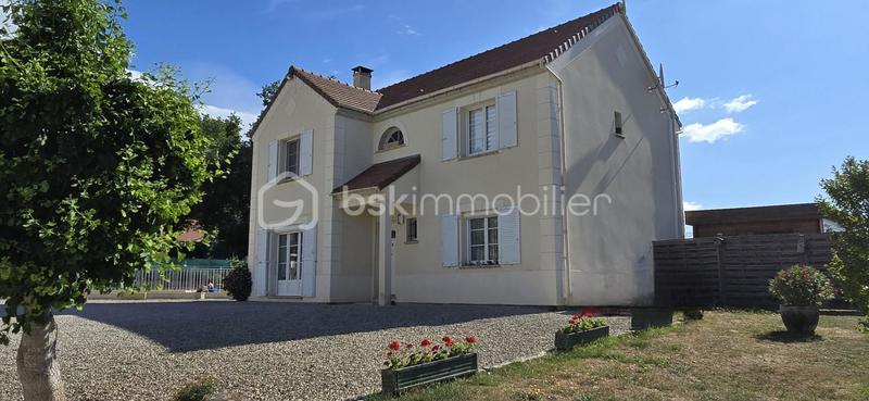 Maison - 140 m² - 6 pièces