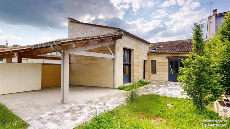 Maison - 307 m² - 8 pièces