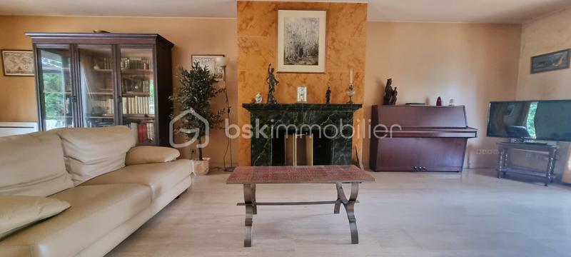 Maison - 166 m² - 7 pièces