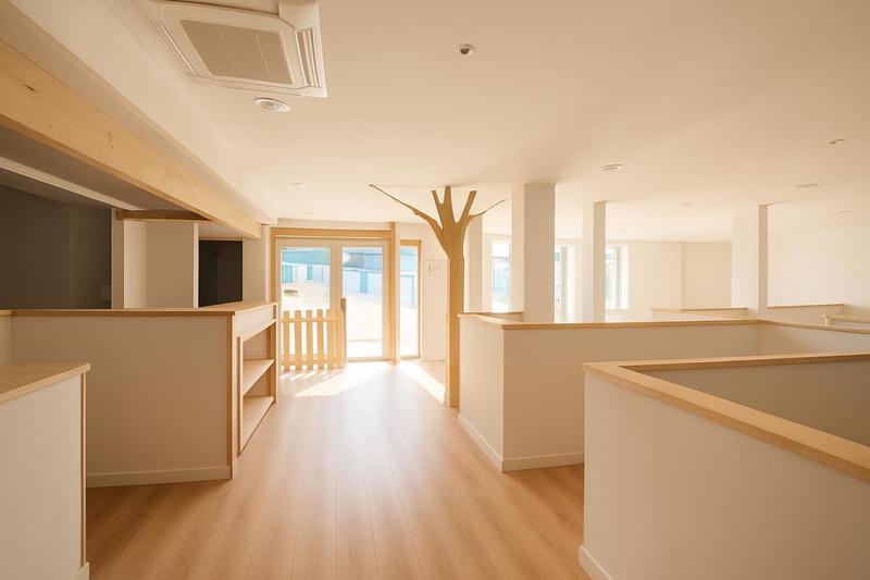 Local commercial - 340 m² - 8 pièces