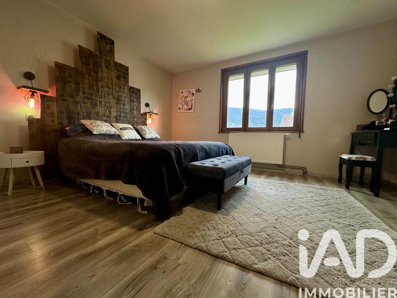 Maison - 175 m² - 8 pièces