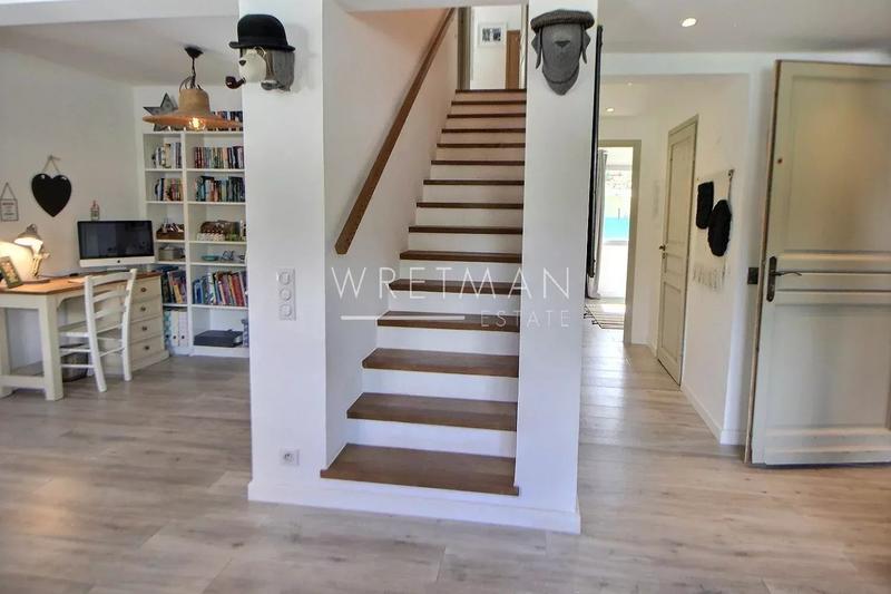 Villa - 218 m² - 7 pièces