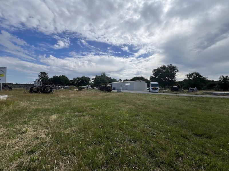 Local d'activités - 635 m² - 7 pièces