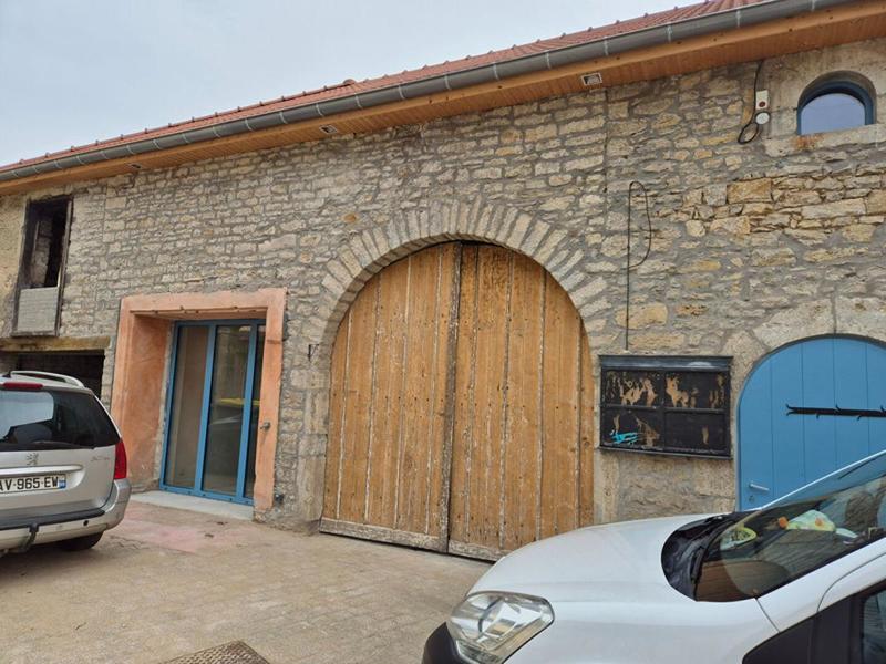 Local d'activité / Entrepôt - 180 m²