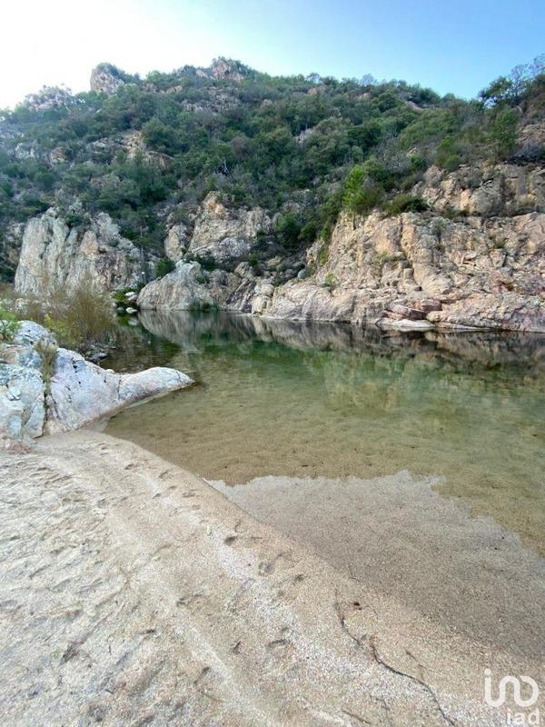 Maison - 490 m² - 7 pièces