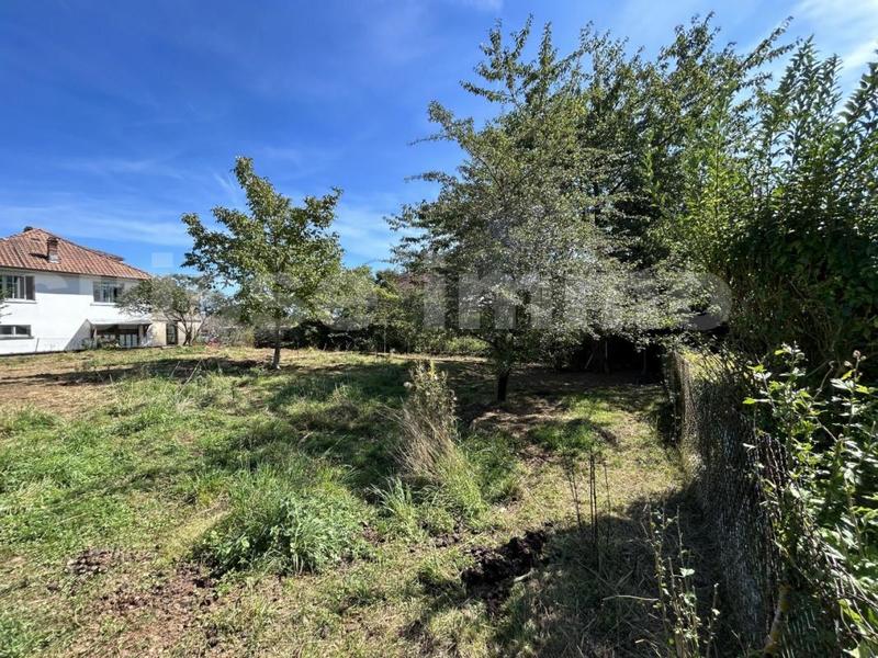 Terrain constructible - 700 m²