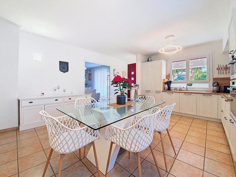 Maison traditionnelle - 100 m² - 4 pièces