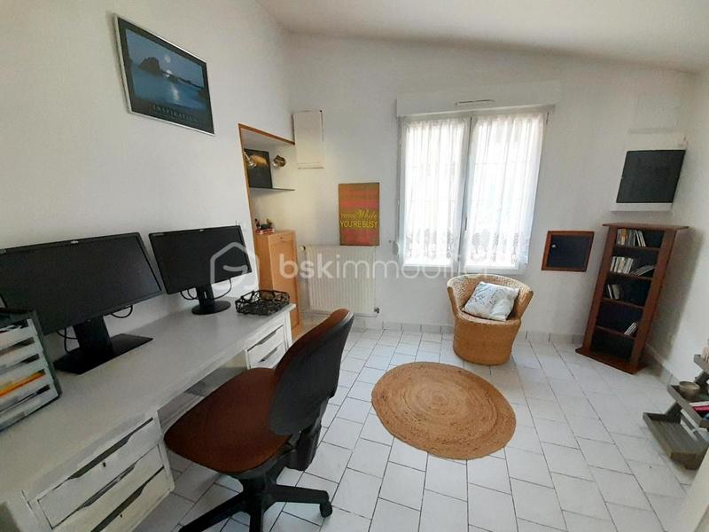 Maison - 270 m² - 12 pièces