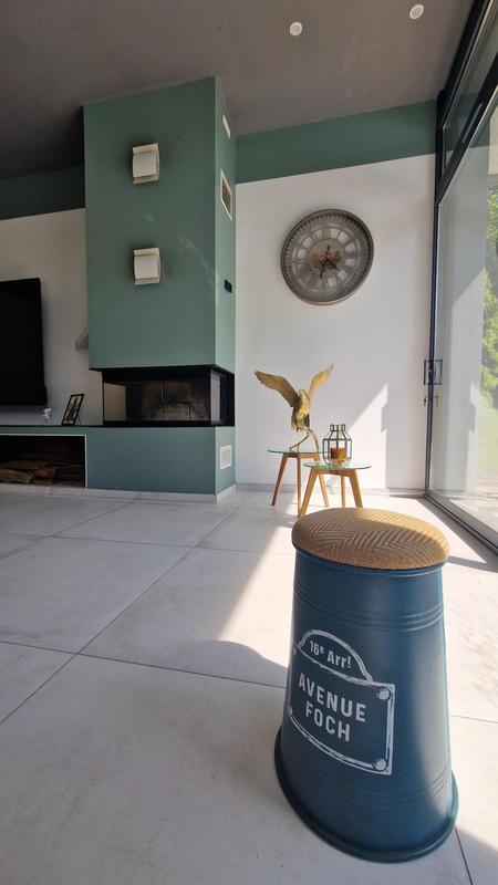 Maison contemporaine - 370 m² - 8 pièces