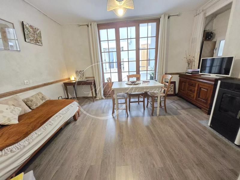 Maison de village - 90 m² - 4 pièces