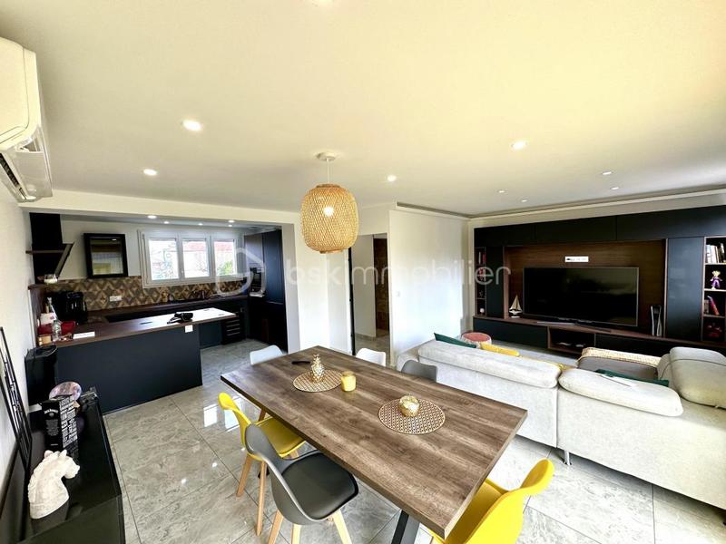 Maison - 110 m² - 4 pièces