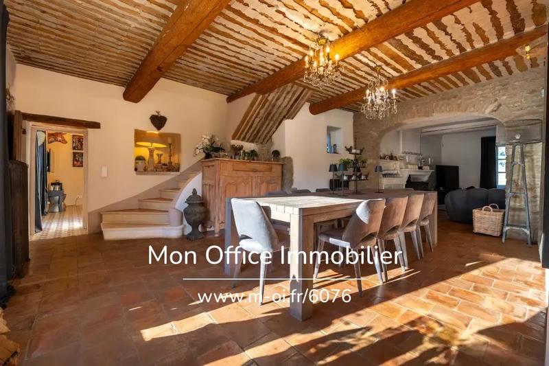 Propriété - 380 m² - 13 pièces