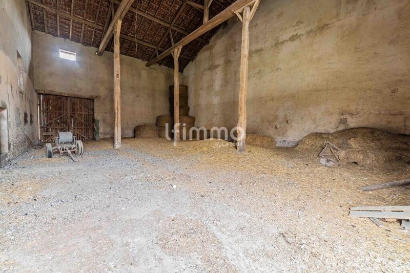 Corps de ferme - 250 m² - 11 pièces