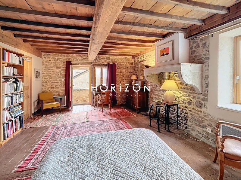 Maison ancienne - 170 m² - 6 pièces