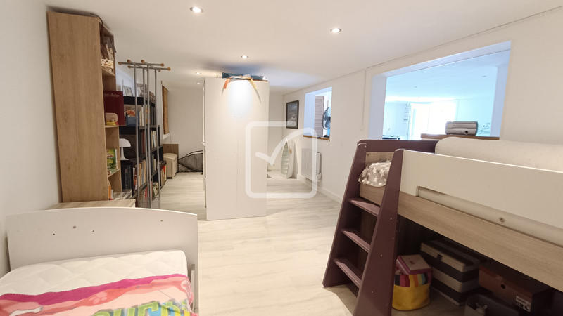 Maison - 171 m² - 7 pièces