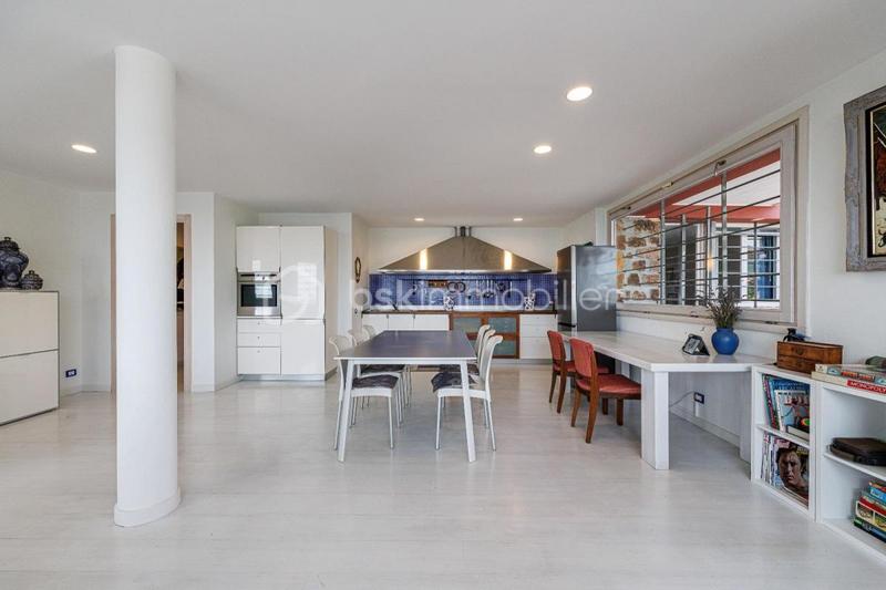 Villa - 219 m² - 5 pièces