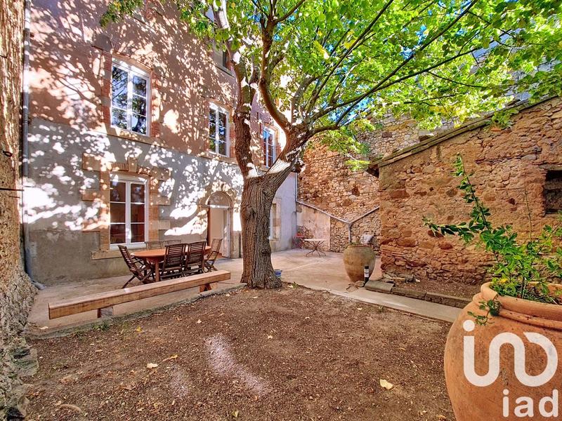 Maison - 257 m² - 9 pièces