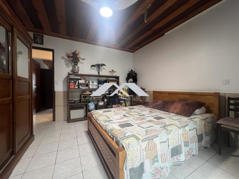 Villa - 270 m² - 9 pièces