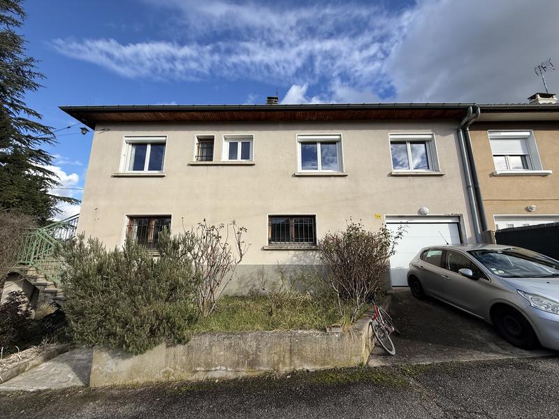 Maison jumelée - 140 m² - 7 pièces