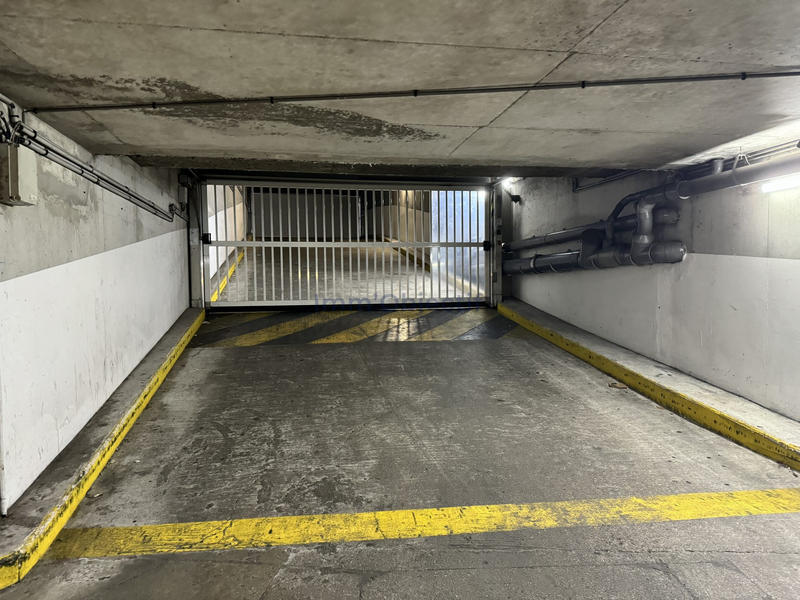 Parking / Garage - 12 m²