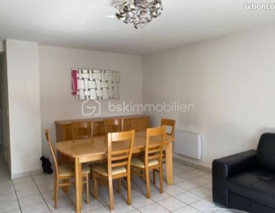 Maison jumelée - 76 m² - 4 pièces