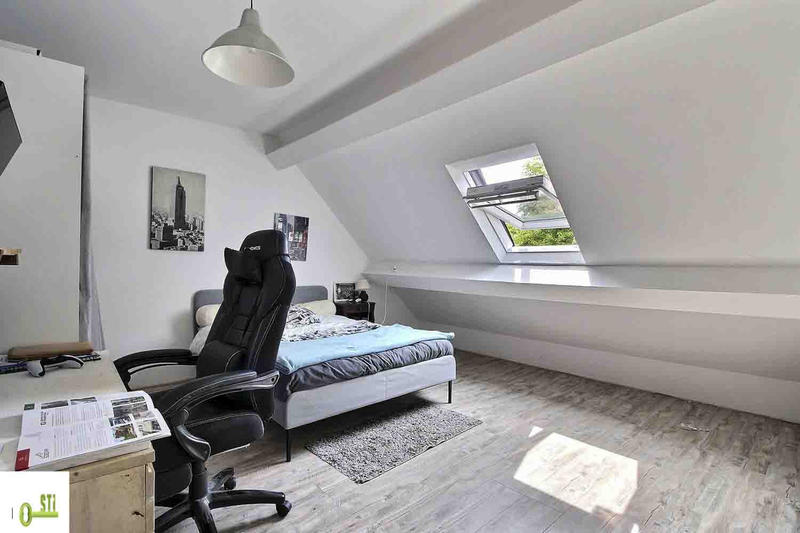 Maison - 151 m² - 8 pièces