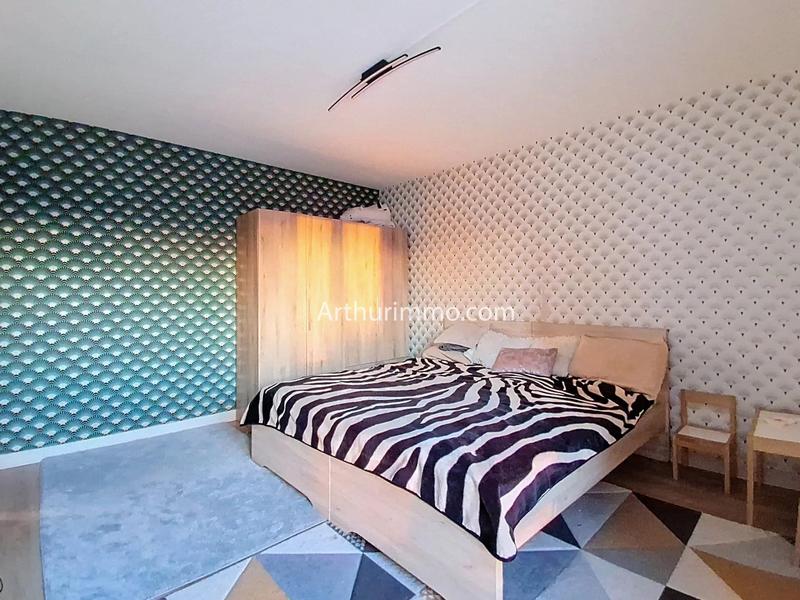 Appartement - 105 m² - 5 pièces