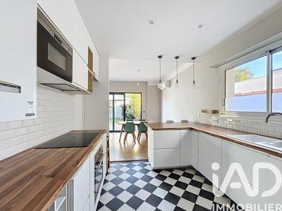 Maison - 165 m² - 5 pièces