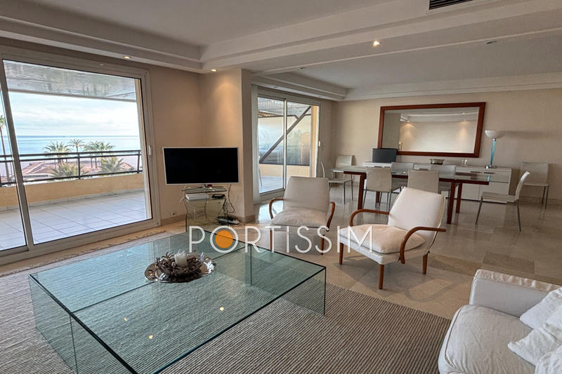 Appartement - 157 m² - 4 pièces