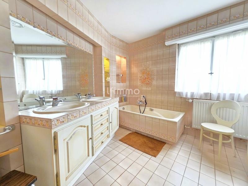 Maison d'architecte - 110 m² - 6 pièces