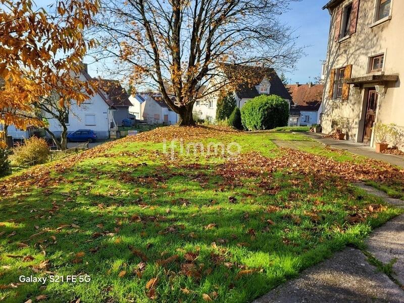 Maison - 222 m² - 8 pièces