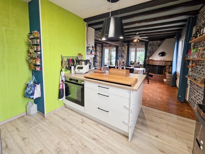 Maison - 211 m² - 13 pièces