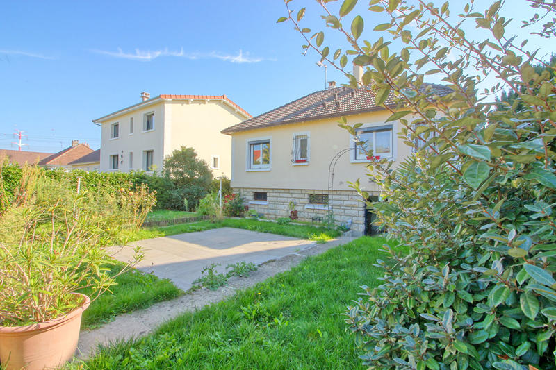 Maison - 75 m² - 5 pièces