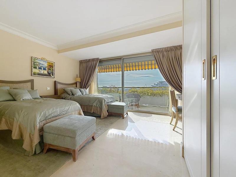 Appartement - 132 m² - 4 pièces