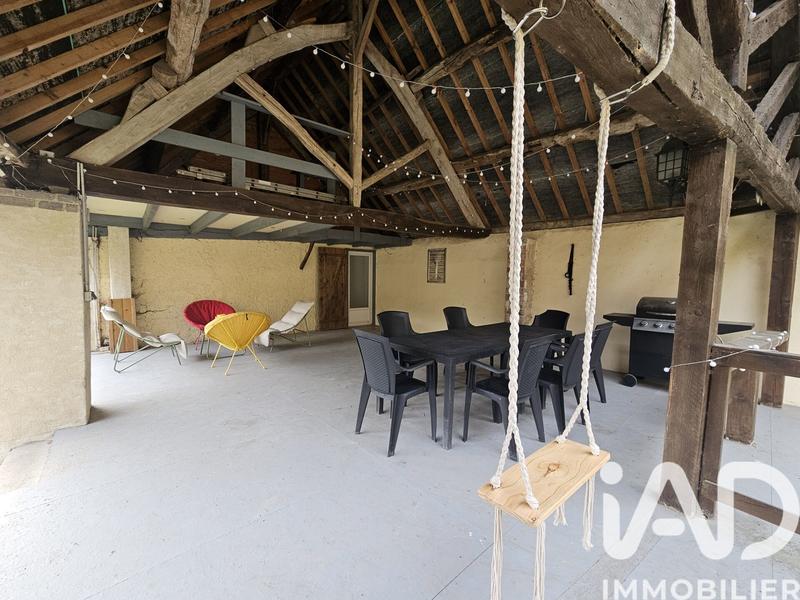 Maison - 202 m² - 7 pièces