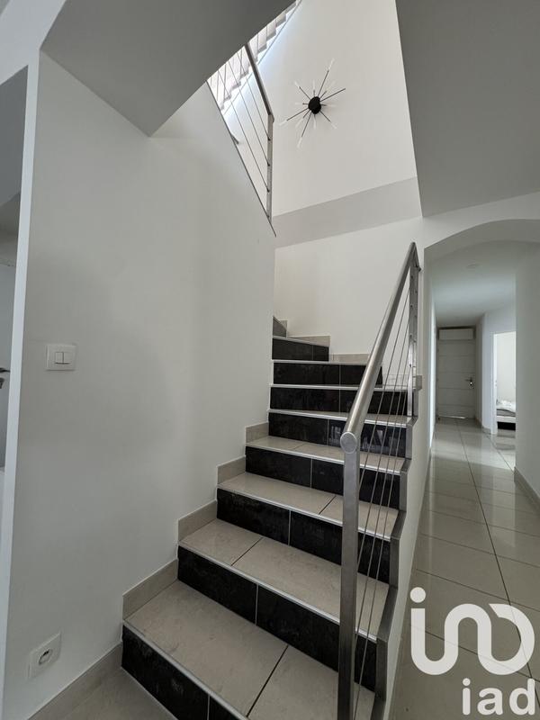 Maison - 205 m² - 7 pièces