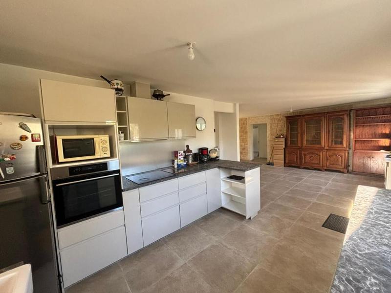 Maison - 93 m² - 4 pièces