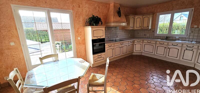 Maison - 201 m² - 8 pièces