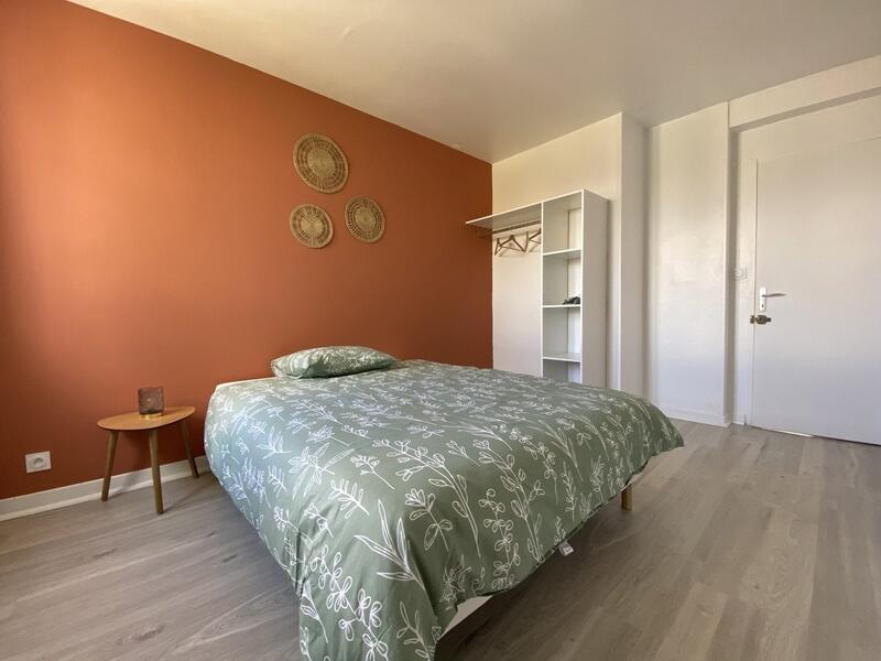 Appartement - 80 m² - 5 pièces