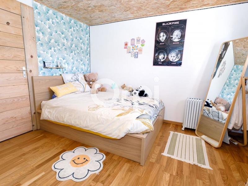 Maison - 250 m² - 6 pièces