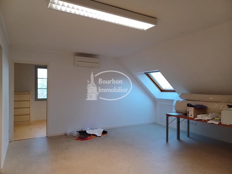 Maison - 223 m² - 11 pièces