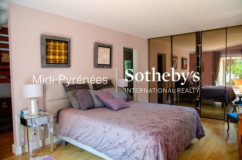 Maison - 661 m² - 19 pièces