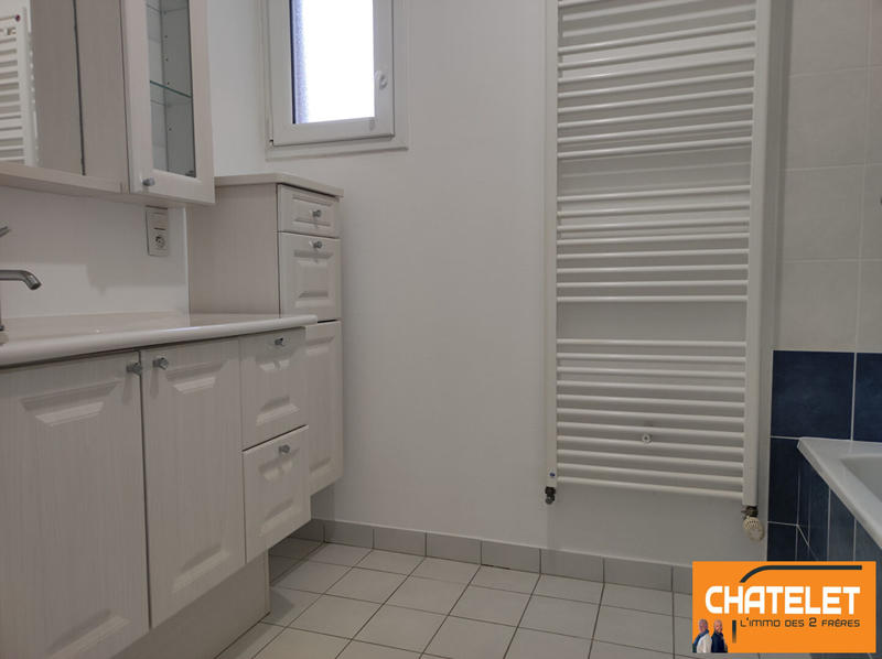 Maison - 121 m² - 5 pièces