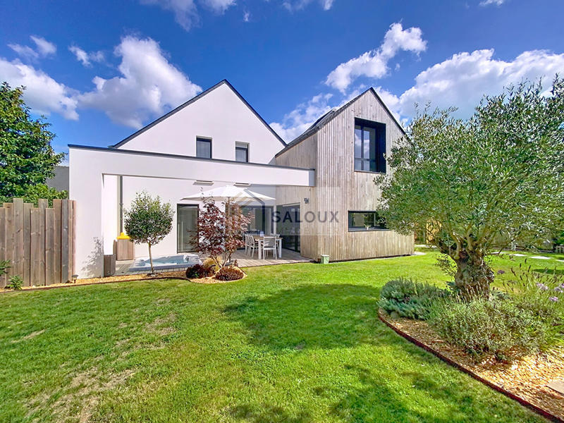 Maison - 184 m² - 7 pièces