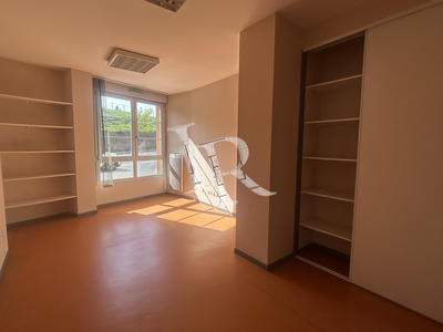 Bureau - 160 m² - 7 pièces