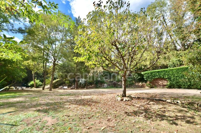 Maison en pierre - 545 m² - 21 pièces