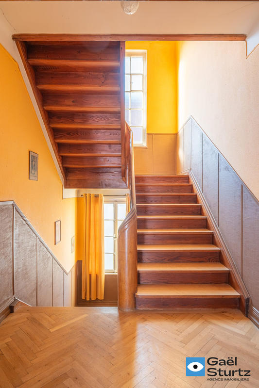 Maison - 300 m² - 11 pièces